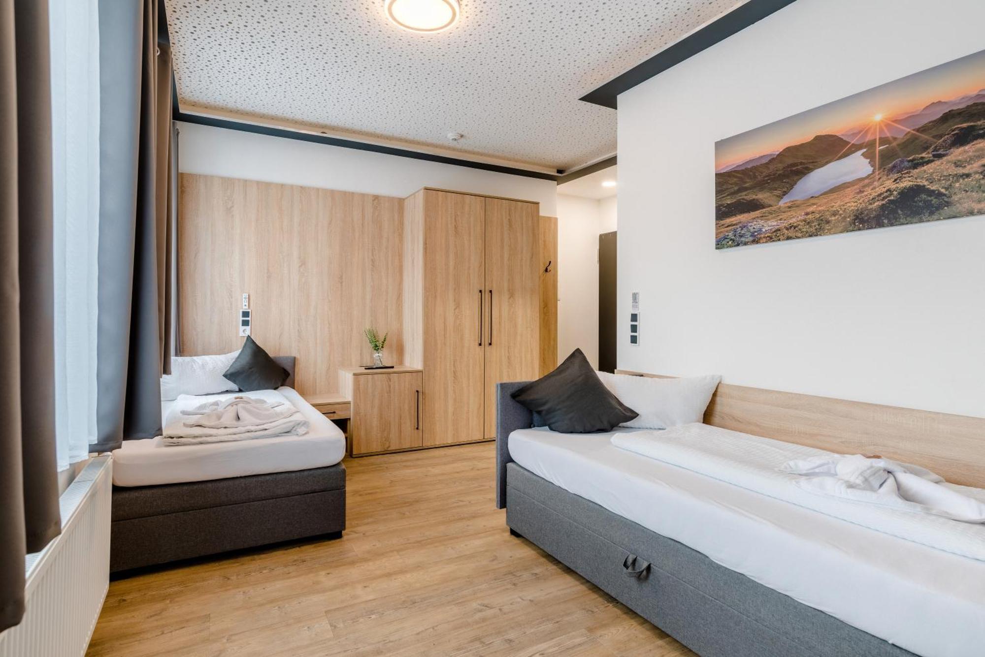 Hotel Montenegro 沃尔姆斯 外观 照片