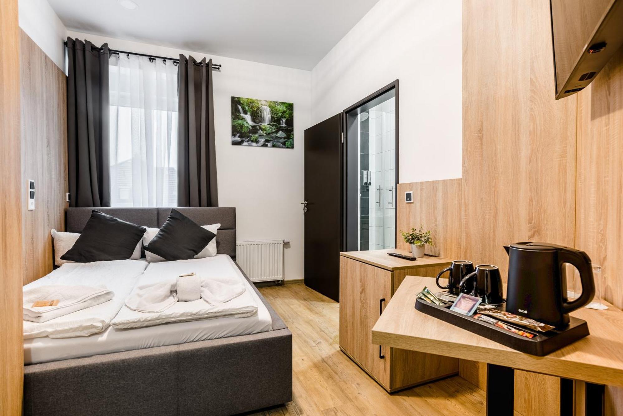 Hotel Montenegro 沃尔姆斯 外观 照片